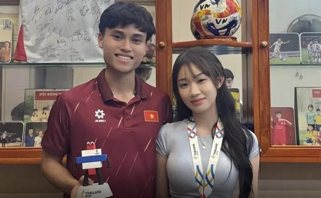 Hỗ trợ khách hàng chuyên nghiệp 24/7 của fcb8 win